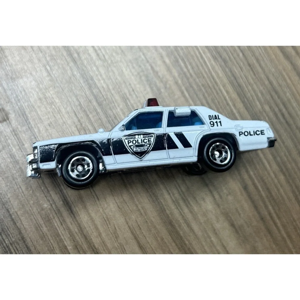 Matchbox Ford LTD PD-21 Police Diecast Car‎ Mattel 1987 1:69 Macau